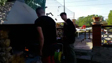Zasłona do filmu "BBQ" #473131