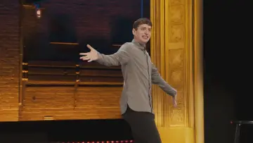 Zasłona do filmu "Alex Edelman: Tylko dla nas" #1057955