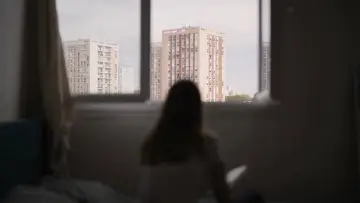 Zasłona do filmu "Étudiantes en terrain miné" #883310