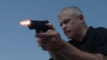 Zasłona do filmu "Bull Shark 3" #672015
