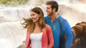 Zasłona do filmu "Falling in Love in Niagara" #434692