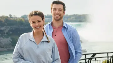 Zasłona do filmu "Falling in Love in Niagara" #434694