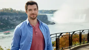 Zasłona do filmu "Falling in Love in Niagara" #434697