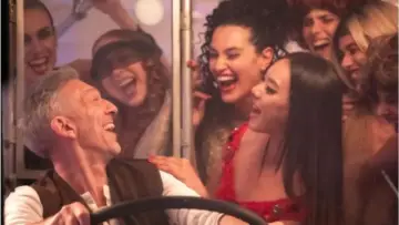 Zasłona do filmu "The Opera! - Arie per un