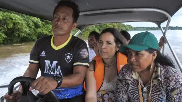 Zasłona do filmu "Amazonie, à la rencontre des gardiens et des gardiennes de la forêt" #1070876