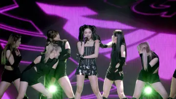Zasłona do filmu "에스파: 월드 투어 인 시네마" #473647
