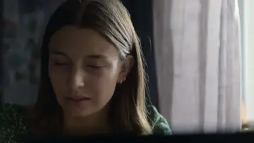 Zasłona do filmu "Nieobliczalna" #484266