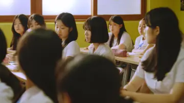 헨젤: 두 개의 교복치마