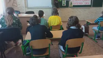 Zasłona do filmu "Children of Ukraine" #1095503