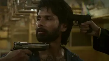 Zasłona do filmu "ओ रोमियो" #1209044