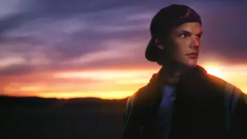 Zasłona do filmu "Avicii: Jestem Tim" #705635