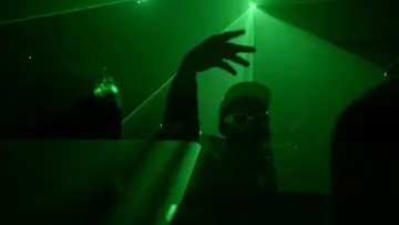 Zasłona do filmu "Rave" #1096613