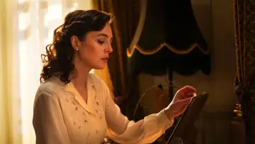 Zasłona do filmu "Bir Cumhuriyet Şarkısı" #738603