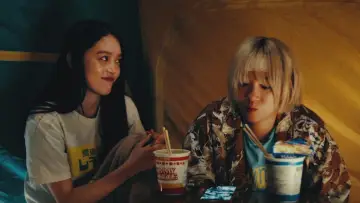Zasłona do filmu "ベイビーわるきゅーれ ナイスデイズ" #682720