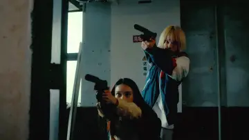 Zasłona do filmu "ベイビーわるきゅーれ ナイスデイズ" #682738