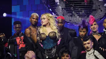 Zasłona do filmu "Madonna: The Celebration Tour in Rio" #469666