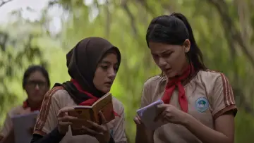 Zasłona do filmu "Kemah Terlarang: Kesurupan Massal" #935667