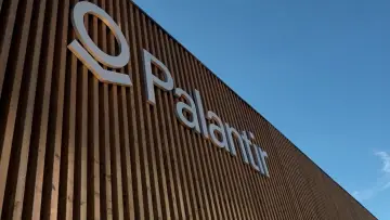 Zasłona do filmu "Watching You - Die Welt von Palantir und Alex Karp" #1115648