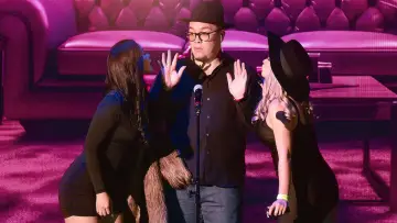 Zasłona do filmu "Franco Escamilla: Ladies