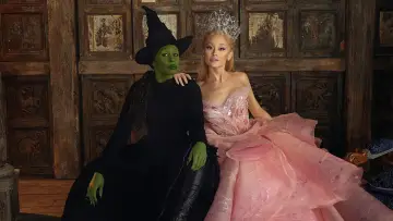 Zasłona do filmu "Pokonać grawitację: Za kulisami filmu "Wicked"" #943287