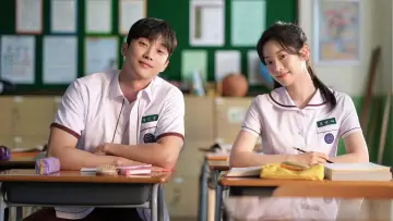 Zasłona do filmu "그 시절, 우리가 좋아했던 소녀" #615641