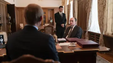 Zasłona do filmu "Czarnoksiężnik z Kremla" #531927