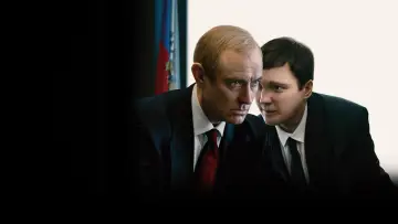 Zasłona do filmu "Czarnoksiężnik z Kremla" #909673