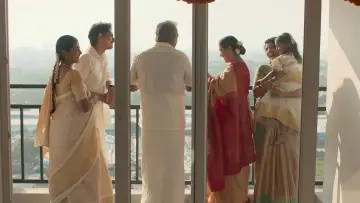 Zasłona do filmu "3 பி.ஹெச்.கே" #785125