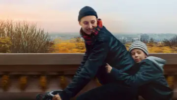 Zasłona do filmu "Kochaj mnie czule" #1647490