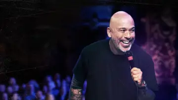 Zasłona do filmu "Jo Koy: Live from Brooklyn" #487322