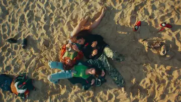 Zasłona do filmu "Dziewczyny ze stacji" #982451