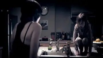 Zasłona do filmu "Mama" #294467