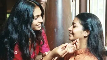 Zasłona do filmu "സഞ്ചാരം" #1146331