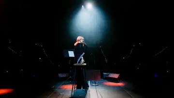 Zasłona do filmu "Googoosh: Made of Fire" #1122735