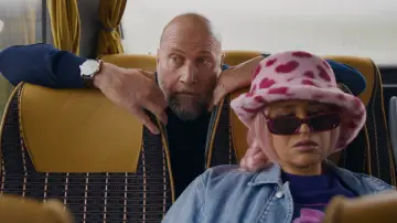 Zasłona do filmu "T