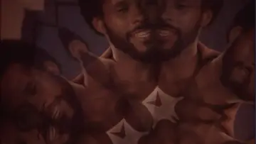 Zasłona do filmu "E Seu Corpo É Belo" #1765003
