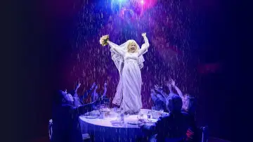 Zasłona do filmu "National Theatre Live: Till The Stars Come Down" #1138284