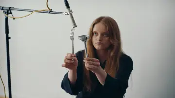 Zasłona do filmu "Jossain on valo joka ei sammu" #543356