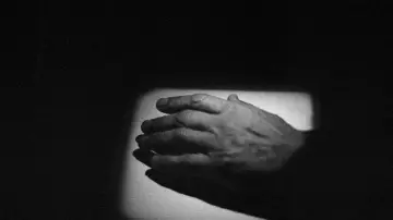 Zasłona do filmu "Una sombra oscilante" #1138182
