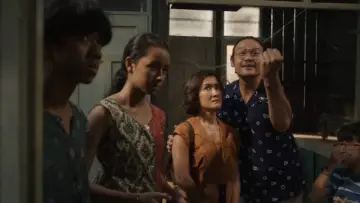 Zasłona do filmu "Keluarga Super Irit" #789392