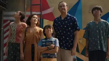 Zasłona do filmu "Keluarga Super Irit" #789395