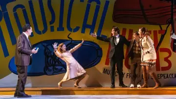 Zasłona do filmu "Merrily We Roll Along" #548388
