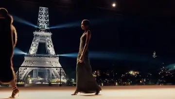 Zasłona do filmu "Paris capitale de la mode, 50 ans de Fashion Week !" #1142750