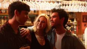 Zasłona do filmu "Falling" #1903740