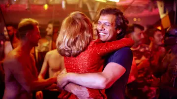Zasłona do filmu "Najbogatsza kobieta na świecie" #534307