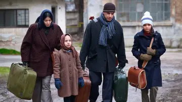 Zasłona do filmu "Between Borders" #982424