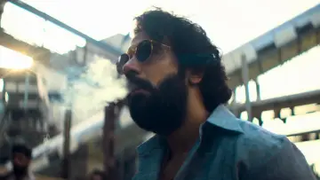 Zasłona do filmu "मालिक" #656229