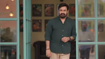 Zasłona do filmu "ഹൃദയപൂര്‍വ്വം" #784277