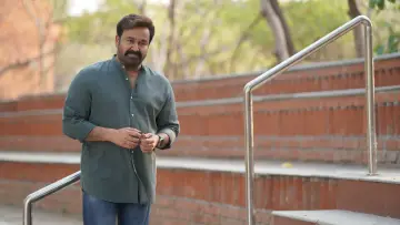 Zasłona do filmu "ഹൃദയപൂര്‍വ്വം" #784285