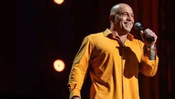 Zasłona do filmu "Joe Rogan: Burn the Boats" #1173763